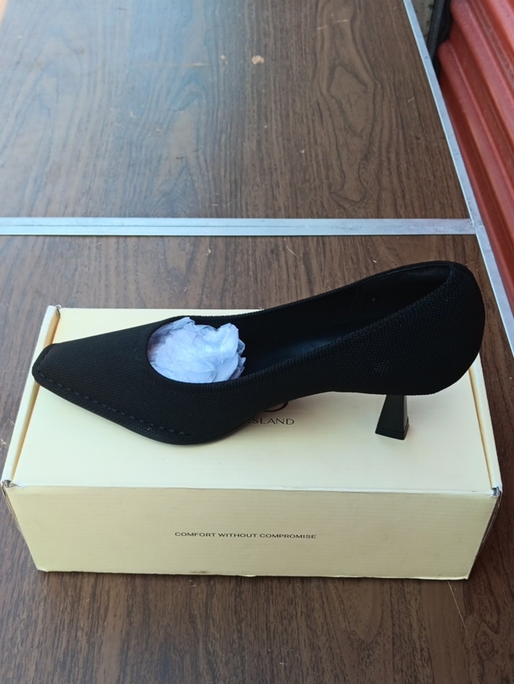 Black Pointed Toe Low Heel Pump